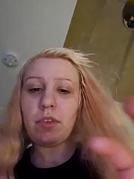 Snapshot of NikiFm chatting on February 2026 02:32:01 AM NikiFm online show from February 2026 02:32:01 AM