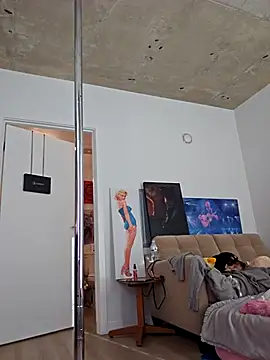 Snapshot of NikiFm chatting on February 2026 11:31:02 PM NikiFm online show from February 2026 11:31:02 PM