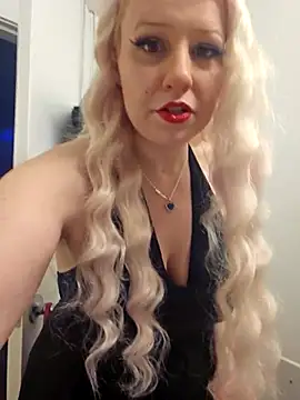 Snapshot of NikiFm chatting on February 2026 06:57:02 AM NikiFm online show from February 2026 06:57:02 AM