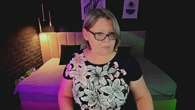 Shannonshine online show from April 2026 01:23:02 PM