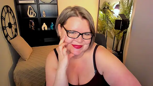 Snapshot of Shannonshine chatting on June 2026 01:37:01 PM Shannonshine online show from June 2026 01:37:01 PM