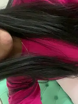 Snapshot of DulceAngelica chatting on June 2026 01:36:01 AM DulceAngelica online show from June 2026 01:36:01 AM