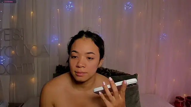 carolgaita online show from March 2025 12:01:02 PM