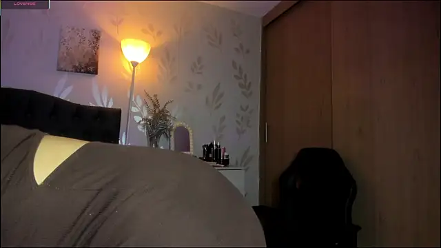 Snapshot of alejandrarosse__ chatting on June 2026 10:19:02 PM alejandrarosse online show from June 2026 10:19:02 PM