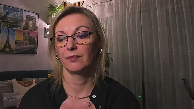 vanessa chat online show from March 2025 08:32:02 PM