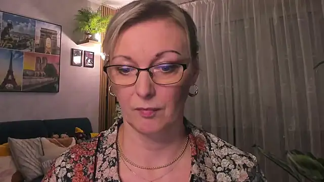 vanessa chat online show from March 2025 08:23:02 PM