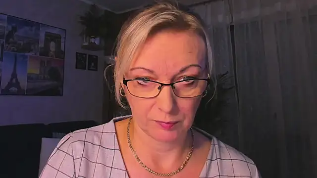 vanessa chat online show from November 2025 03:55:01 PM