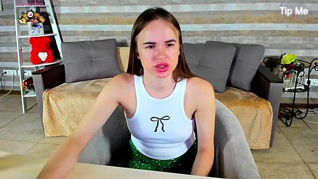 Snapshot of SusanSmit chatting on October 2025 07:03:02 PM SusanSmit online show from October 2025 07:03:02 PM