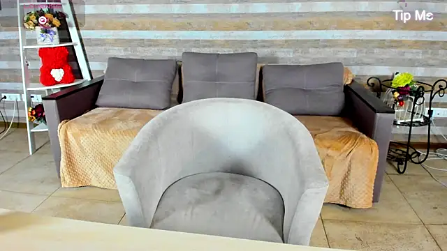 Snapshot of SusanSmit chatting on November 2025 07:03:01 PM SusanSmit online show from November 2025 07:03:01 PM