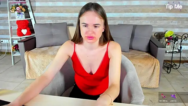 Snapshot of SusanSmit chatting on November 2025 07:57:01 PM SusanSmit online show from November 2025 07:57:01 PM