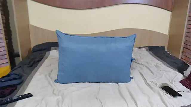 EvelyneFlirtyMilf online show from March 2025 08:42:02 AM