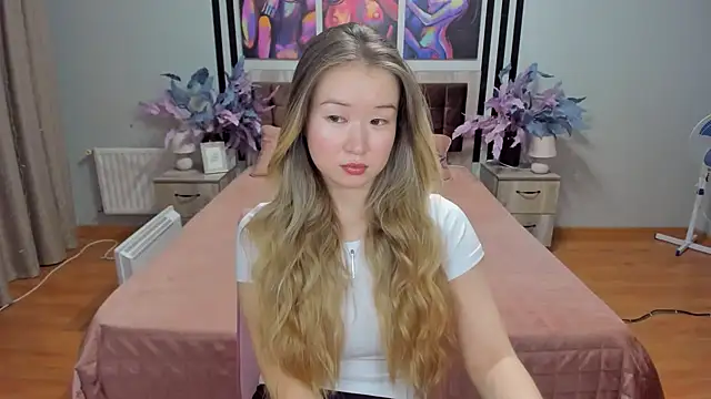 PollyOcean online show from December 2024 11:01:01 AM