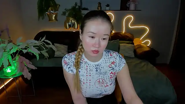 PollyOcean online show from December 2024 11:00:02 AM