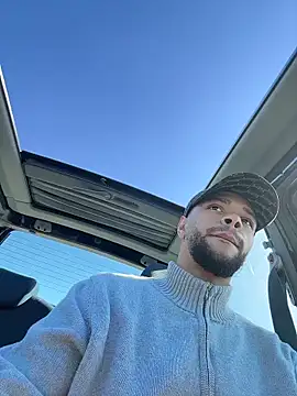 Lionayowe online show from April 2026 01:41:01 PM