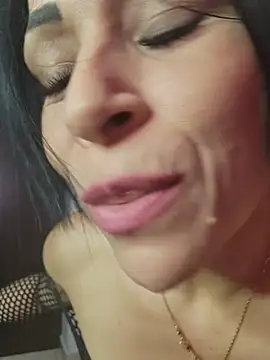 Snapshot of lissglow chatting on November 2025 11:03:01 PM lissglow online show from November 2025 11:03:01 PM