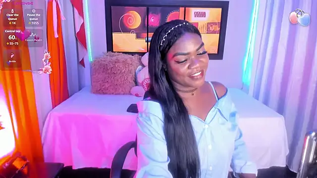 Snapshot of Emabland2 chatting on February 2026 05:44:02 AM Emabland2 online show from February 2026 05:44:02 AM