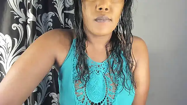 MySweetBitch143 online show from December 2024 05:33:01 PM