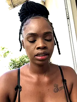 LuciousLips96 online show from October 2025 01:09:01 PM