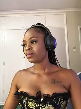 LuciousLips96 online show from October 2025 08:03:01 AM