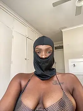 LuciousLips96 online show from February 2026 09:30:01 AM