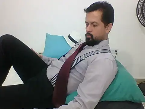 TRIISTAN KING10 online show from December 2024 08:06:02 PM