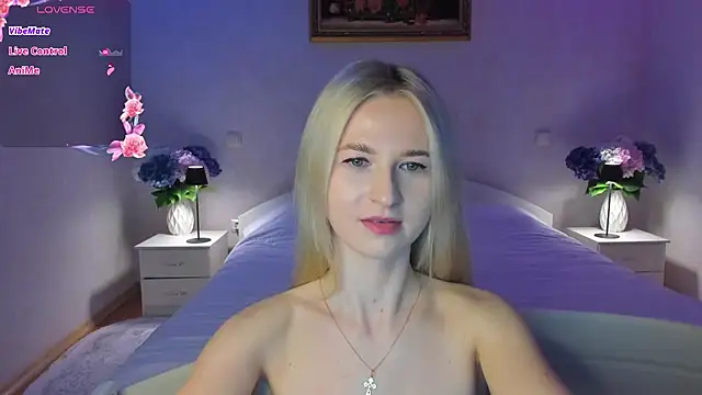 Snapshot of AnnaCarrera chatting on April 2026 08:57:02 PM AnnaCarrera online show from April 2026 08:57:02 PM