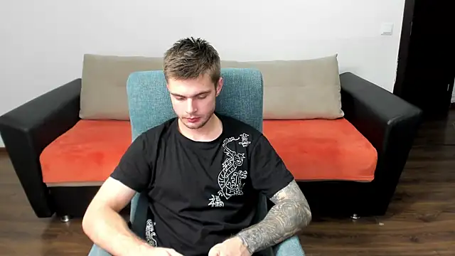 maks wolfis online show from December 2024 12:23:01 AM