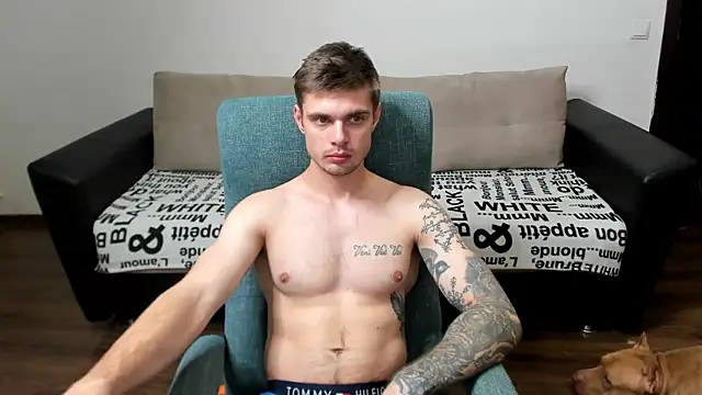 maks wolfis online show from December 2024 09:45:02 PM