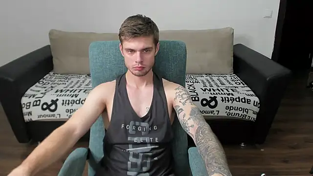 maks wolfis online show from December 2024 12:39:02 AM