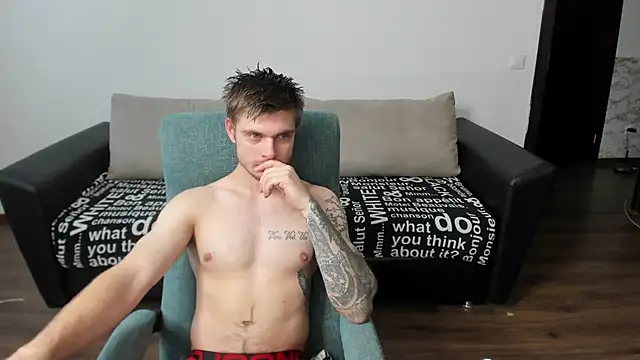 maks wolfis online show from January 2025 08:34:02 AM