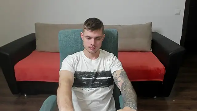 maks wolfis online show from January 2025 09:55:02 PM