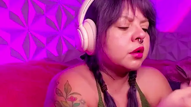 Satyn doll online show from October 2025 04:35:02 AM