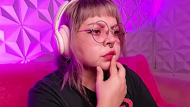 Satyn doll online show from November 2025 10:30:02 PM