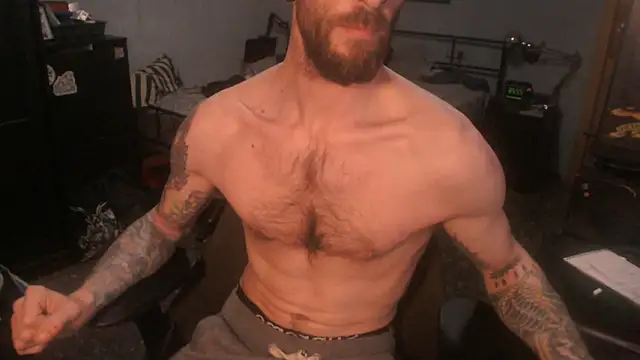 Snapshot of SexxxyLouis chatting on February 2026 02:40:02 PM SexxxyLouis online show from February 2026 02:40:02 PM