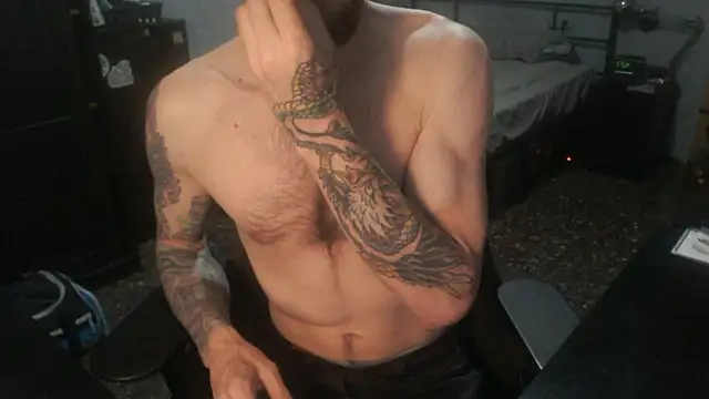 Snapshot of SexxxyLouis chatting on February 2026 08:40:01 PM SexxxyLouis online show from February 2026 08:40:01 PM