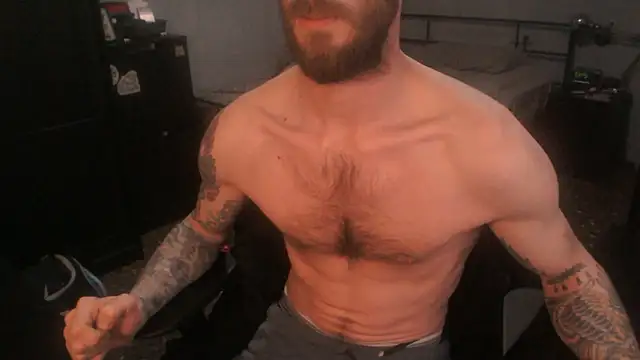 Snapshot of SexxxyLouis chatting on February 2026 11:44:01 AM SexxxyLouis online show from February 2026 11:44:01 AM