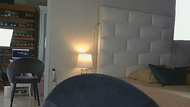 Snapshot of little_susie chatting on May 2026 07:59:02 AM little susie online show from May 2026 07:59:02 AM