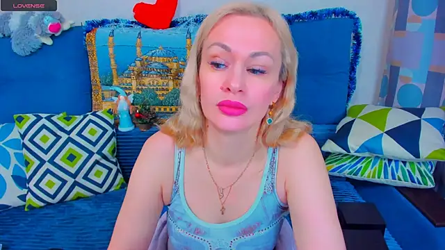 EllenMoore online show from December 2024 05:49:02 AM