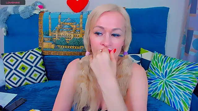 EllenMoore online show from January 2025 02:38:01 AM