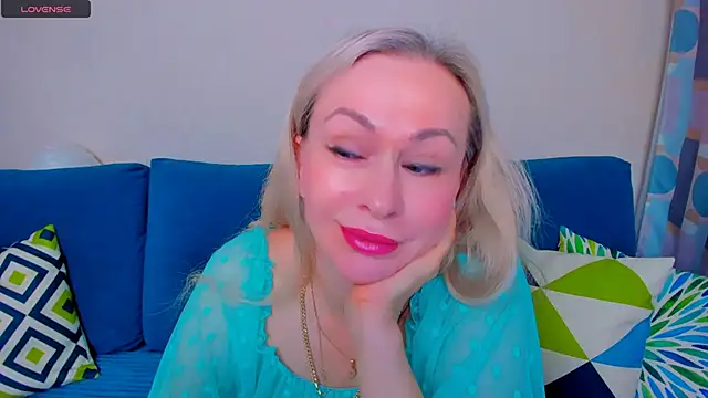 EllenMoore online show from September 2025 03:07:02 AM