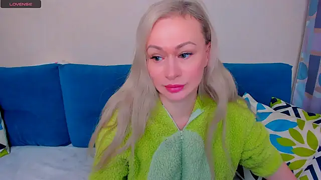 EllenMoore online show from October 2025 03:03:02 AM