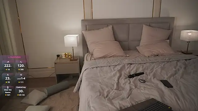 eseniyavl online show from October 2025 04:57:02 AM