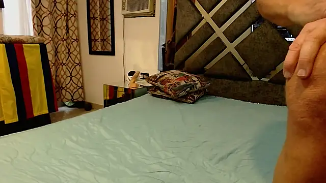 carlosbangsstar online show from March 2025 07:17:01 PM