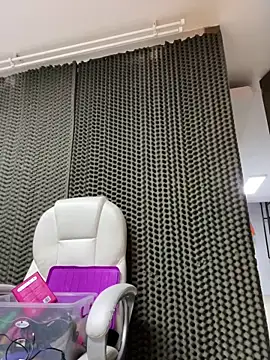 milly cruz online show from March 2026 12:06:01 AM