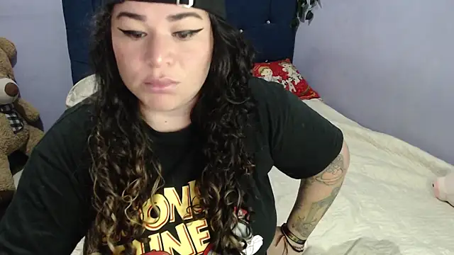 Snapshot of ANGELIQUE_KLANE chatting on December 2024 04:51:01 PM ANGELIQUE KLANE online show from December 2024 04:51:01 PM