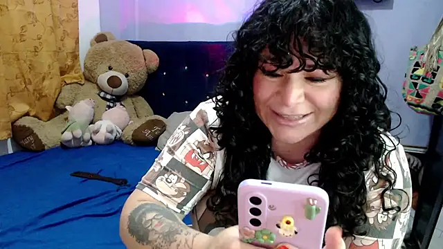 Snapshot of ANGELIQUE_KLANE chatting on November 2025 06:02:02 AM ANGELIQUE KLANE online show from November 2025 06:02:02 AM