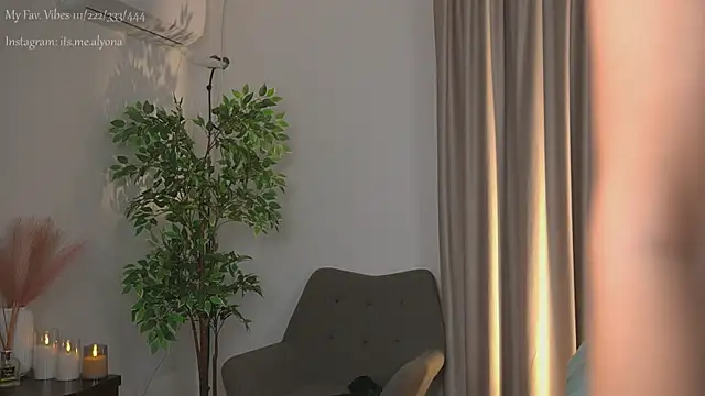 AlyonaX online show from October 2025 02:34:01 AM