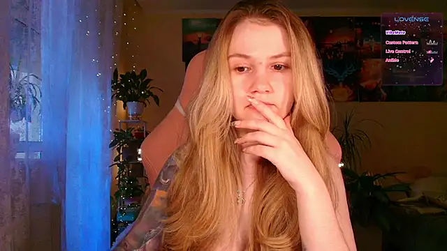 GoodWitch  online show from October 2025 06:58:02 AM