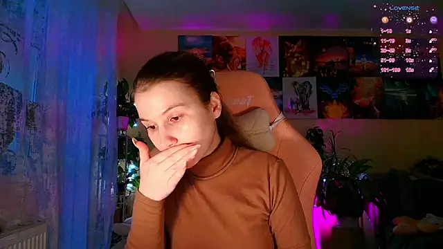 GoodWitch  online show from January 2026 07:32:02 AM