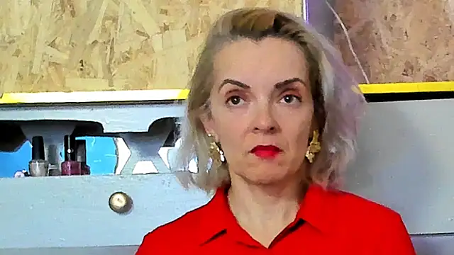 KateConner online show from November 2025 11:28:01 PM